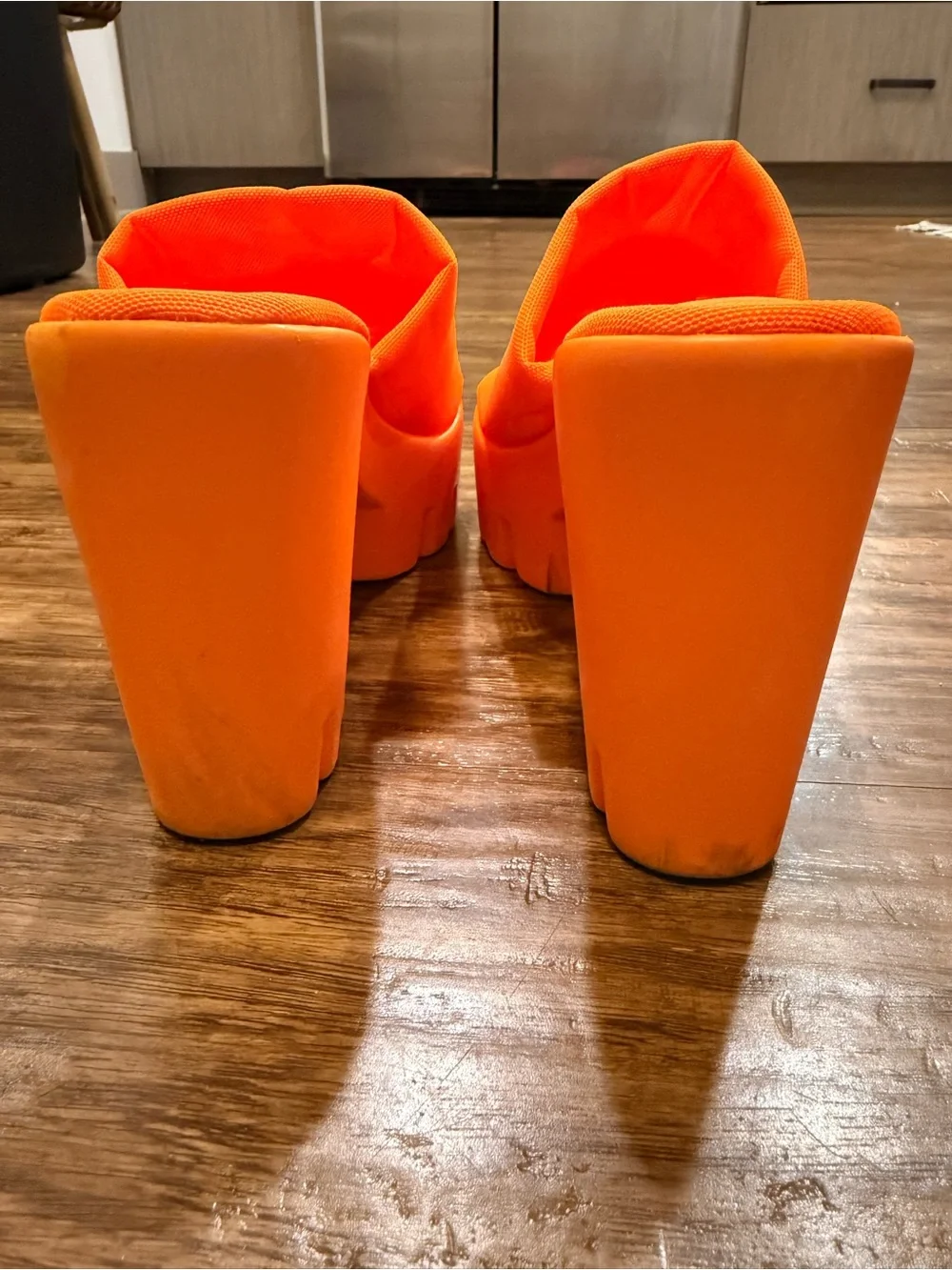Channel your inner Lizzie McGuire 💁🏼‍♀️ Cape Robbin Orange Chunky Platform Mule